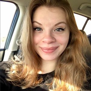 Meet your Posher, Jade